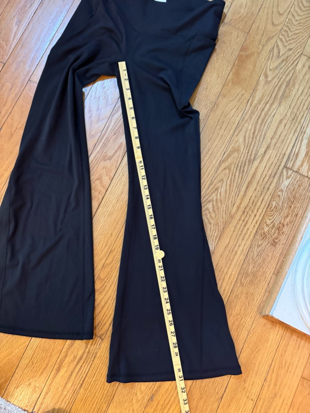 Fabletics Womens Black Flare Wide Leg Leggings Sz M Yoga Lounge Athletic Gym - Picture 9 of 11